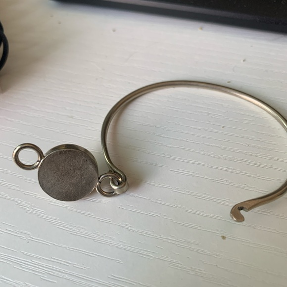 E typewriter key bracelet - Picture 2 of 2